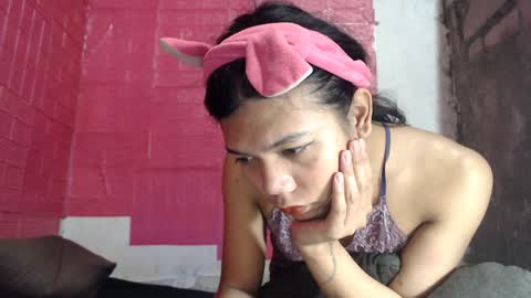 Snapshot of petite_jzee chatting on February 2025 10:08:02 AM jzee online show from February 2025 10:08:02 AM