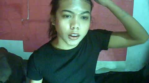 Snapshot of petite_jzee chatting on November 2025 01:50:01 PM jzee online show from November 2025 01:50:01 PM