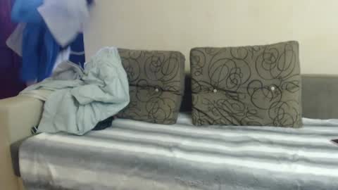 Snapshot of petite_red95 chatting on December 2024 01:11:01 PM cosmina online show from December 2024 01:11:01 PM