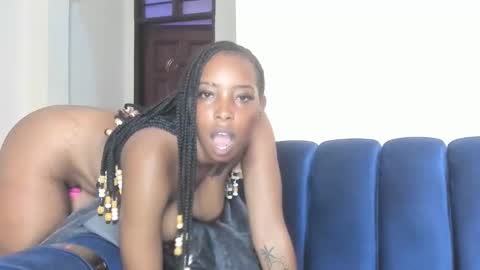 Snapshot of petite_tanya chatting on April 2026 02:25:01 AM Tanya online show from April 2026 02:25:01 AM