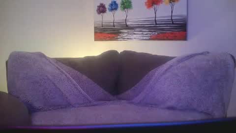 Snapshot of petite_treat_ chatting on December 2024 09:37:02 AM petite treat online show from December 2024 09:37:02 AM