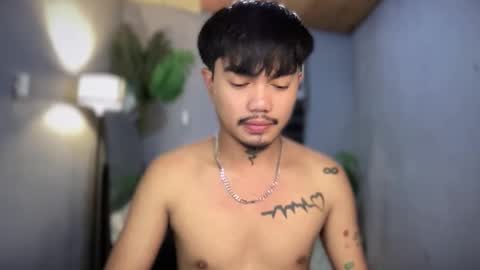 Snapshot of petiteasianx chatting on December 2025 02:58:02 PM Vrin online show from December 2025 02:58:02 PM