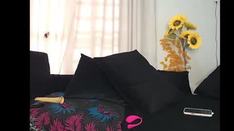 ebonyshawtypetit online show from April 2026 05:19:01 AM