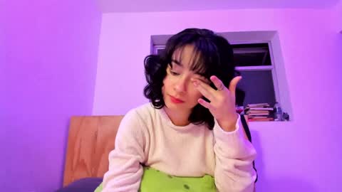 Snapshot of petitee_lunna chatting on January 2025 02:31:02 AM Lunna online show from January 2025 02:31:02 AM