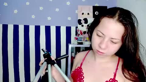 danna online show from April 2026 05:54:01 AM