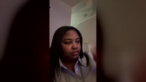 Snapshot of petitekinkxo chatting on February 2026 01:43:02 AM petitekinkxo online show from February 2026 01:43:02 AM