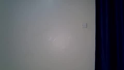 Snapshot of petitekittyy chatting on February 2026 02:33:01 PM Kitty online show from February 2026 02:33:01 PM