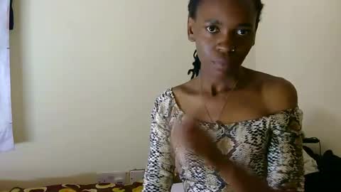 petitevixenn online show from August 2026 03:03:01 PM