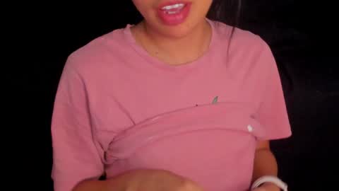 Snapshot of petitgirl_ chatting on December 2024 08:25:02 PM J A S S online show from December 2024 08:25:02 PM