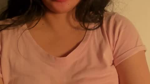 Snapshot of petitgirl_ chatting on October 2025 10:39:02 PM J A S S online show from October 2025 10:39:02 PM