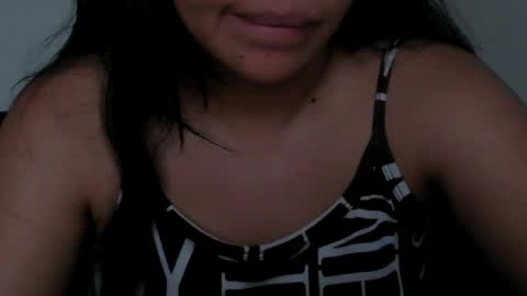 Snapshot of petitgirl_ chatting on May 2026 09:01:02 PM J A S S online show from May 2026 09:01:02 PM