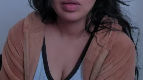 Snapshot of petitgirl_ chatting on May 2026 04:58:02 PM J A S S online show from May 2026 04:58:02 PM