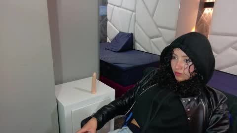 Snapshot of pettymoon chatting on November 2025 12:47:01 PM Moon online show from November 2025 12:47:01 PM