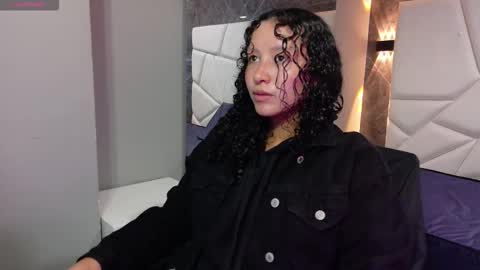 Snapshot of pettymoon chatting on November 2025 11:14:01 AM Moon online show from November 2025 11:14:01 AM