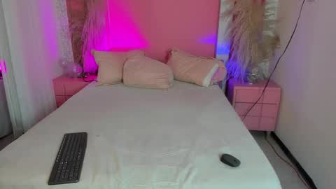 Snapshot of peytonn_monroe chatting on November 2025 12:05:02 PM peytonn_monroe online show from November 2025 12:05:02 PM