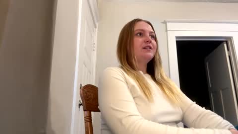 Snapshot of phatassblond chatting on January 2025 07:18:02 PM PhatAssBlond online show from January 2025 07:18:02 PM