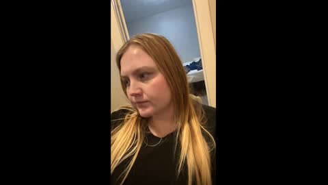 Snapshot of phatassblond chatting on January 2025 12:38:02 AM PhatAssBlond online show from January 2025 12:38:02 AM