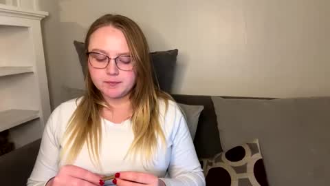 Snapshot of phatassblond chatting on February 2025 03:23:01 AM PhatAssBlond online show from February 2025 03:23:01 AM