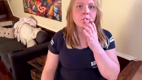 Snapshot of phatassblond chatting on September 2025 04:45:01 PM PhatAssBlond online show from September 2025 04:45:01 PM