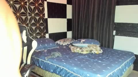 Snapshot of philhotbody chatting on January 2025 02:42:02 PM AJ online show from January 2025 02:42:02 PM