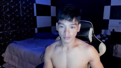 Snapshot of philhotbody chatting on September 2025 02:17:02 PM AJ online show from September 2025 02:17:02 PM