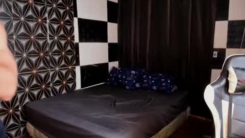 AJ online show from December 2025 07:39:01 AM