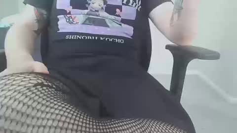 Snapshot of philiies08 chatting on October 2025 05:02:02 PM Mia online show from October 2025 05:02:02 PM