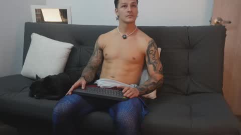 Snapshot of philip_dalton chatting on October 2025 02:58:02 AM Philip Dalton online show from October 2025 02:58:02 AM