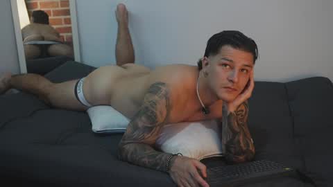 Snapshot of philip_dalton chatting on November 2025 07:38:02 PM Philip Dalton online show from November 2025 07:38:02 PM