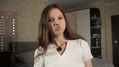 Snapshot of philippadelmore chatting on January 2025 08:15:02 PM Bella online show from January 2025 08:15:02 PM