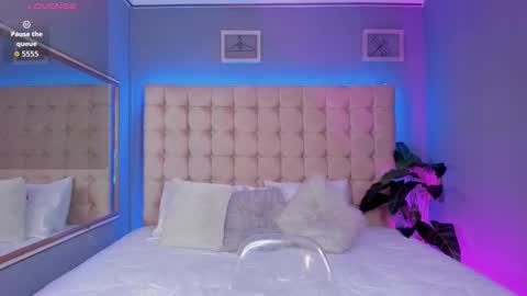 Phillip online show from September 2025 11:41:02 PM