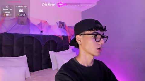 Phillip online show from October 2025 09:53:02 PM