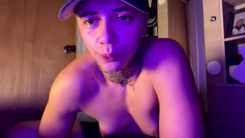 Snapshot of phillip_brownn chatting on November 2025 12:47:01 PM PHILLIP online show from November 2025 12:47:01 PM