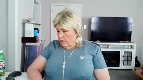 Geri online show from April 2026 09:38:02 PM