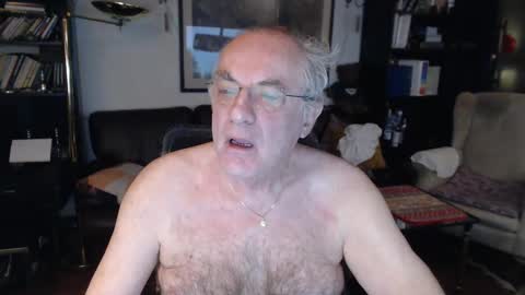 Snapshot of philoumis2 chatting on December 2024 11:57:01 PM Philippe online show from December 2024 11:57:01 PM