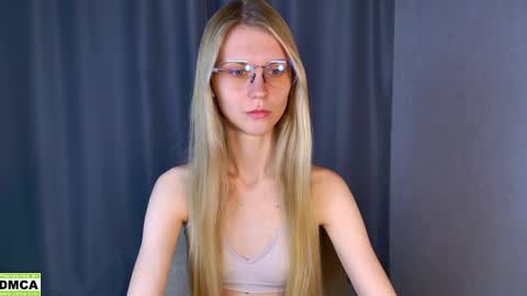 phoebepa online show from April 2026 11:59:01 AM