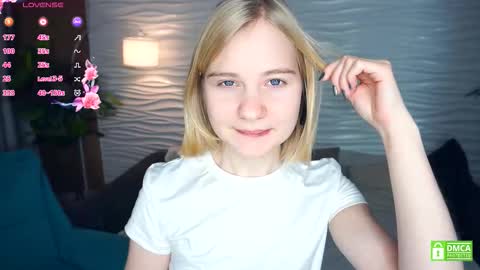 Snapshot of phyllisearney chatting on November 2025 04:23:02 AM Hann G. Jones online show from November 2025 04:23:02 AM