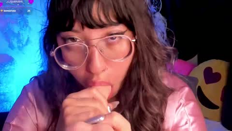 Snapshot of piafisher_ chatting on February 2025 04:44:01 PM PIA FISHER online show from February 2025 04:44:01 PM