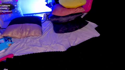 Snapshot of piafisher_ chatting on February 2025 04:32:01 PM PIA FISHER online show from February 2025 04:32:01 PM