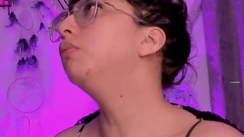 Snapshot of piafisher_ chatting on September 2025 01:19:02 AM PIA FISHER online show from September 2025 01:19:02 AM