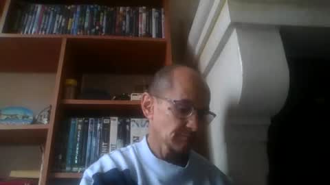 Snapshot of pichoun71 chatting on December 2024 02:13:02 PM pichoun71 online show from December 2024 02:13:02 PM