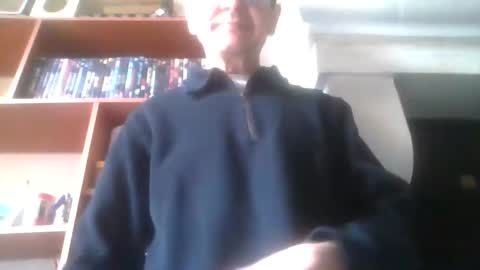 Snapshot of pichoun71 chatting on January 2025 11:15:01 AM pichoun71 online show from January 2025 11:15:01 AM