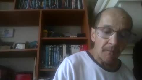 Snapshot of pichoun71 chatting on May 2026 06:52:01 AM pichoun71 online show from May 2026 06:52:01 AM