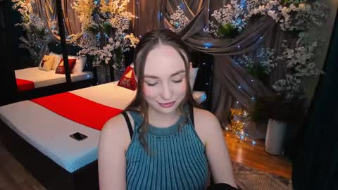 Emelie online show from January 2025 07:49:02 PM