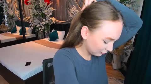 Emelie online show from February 2025 10:06:02 AM