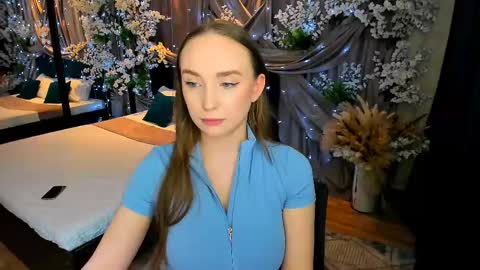 Emelie online show from March 2025 07:27:02 PM