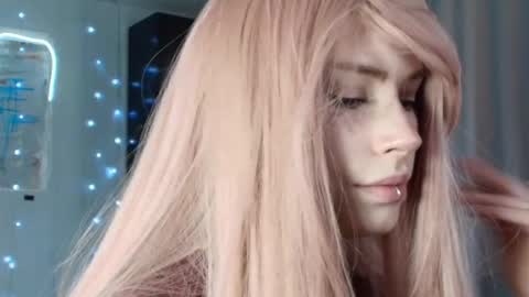 Piera online show from October 2025 09:18:02 AM