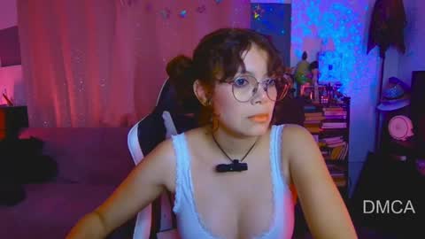 Snapshot of piixiie_d_oll chatting on April 2026 02:48:02 AM Andrea G online show from April 2026 02:48:02 AM