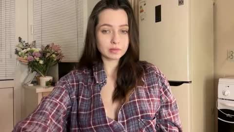 Trisha     online show from November 2025 03:44:01 PM