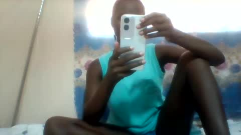 Snapshot of pinah1997 chatting on February 2025 10:19:01 AM pinah1997 online show from February 2025 10:19:01 AM